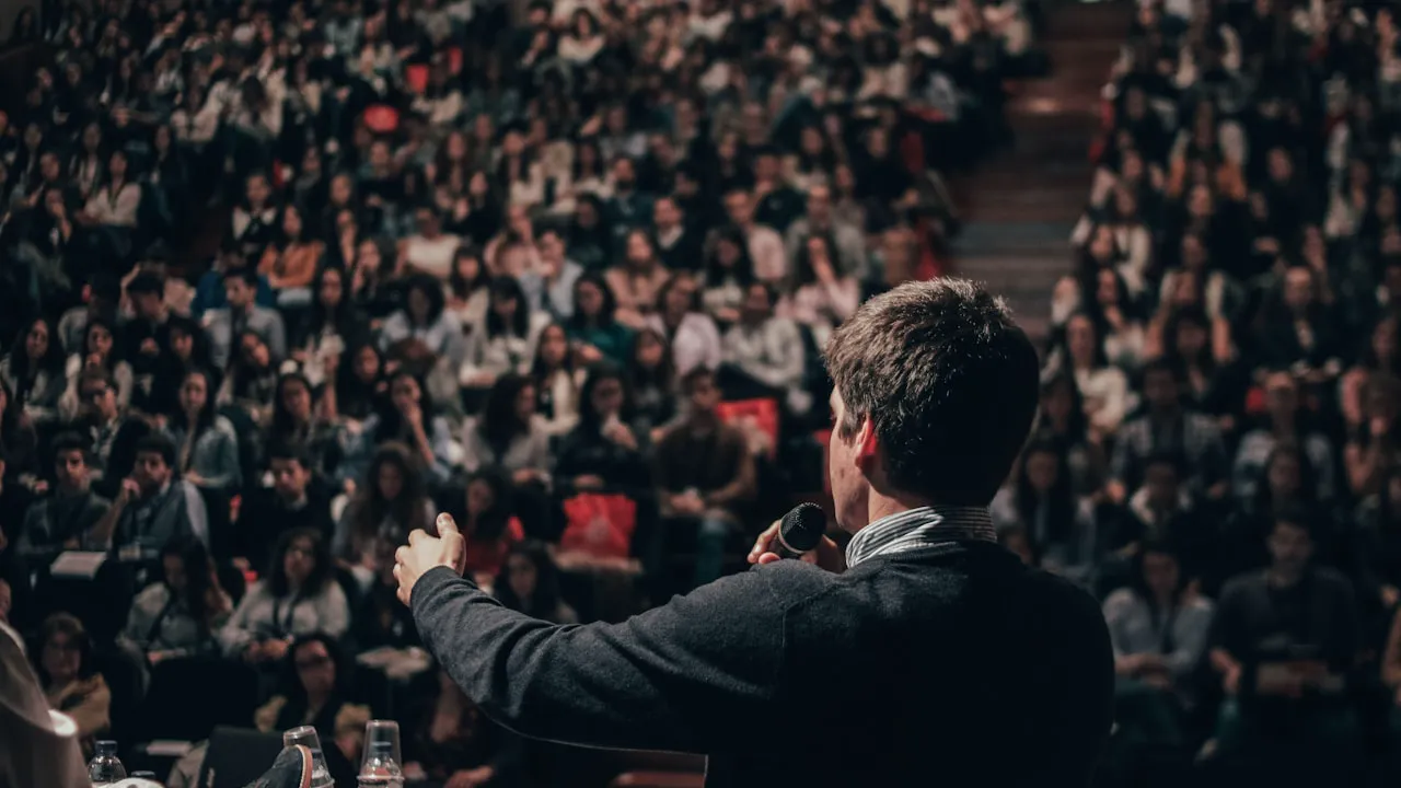 Session de formation réglementaire sur les consignes de sécurité ERP en salle de spectacle